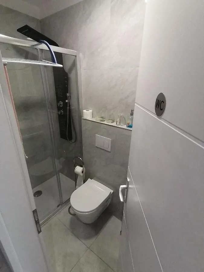 Apartment Rose By The Beach & Tennis Courts Spalato