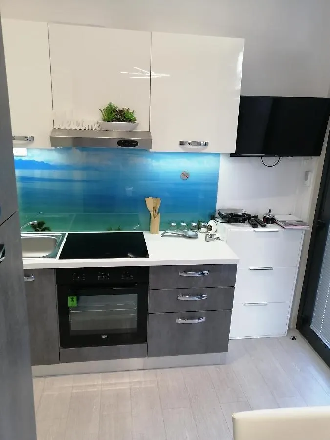 Apartment Rose By The Beach & Tennis Courts Spalato