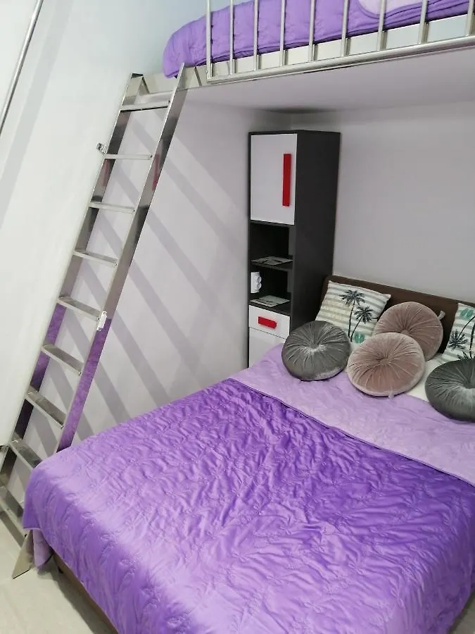 Apartment Rose By The Beach & Tennis Courts Spalato